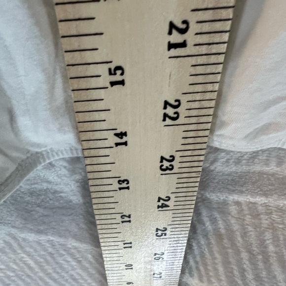 LITTLE WHITE TEE T TOP SHIRT VGUC XS V NECK RUFFLE CREAM OFF - Picture 2 of 6